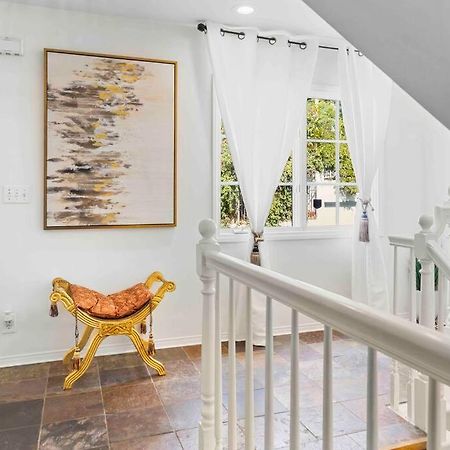 Stunning Mediterranean Mansion In Laurel Canyon Los Angeles Exterior foto